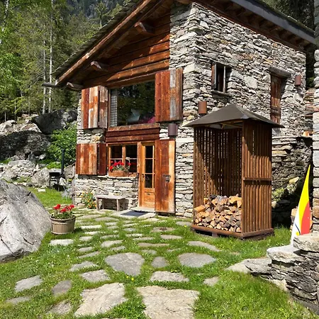 Feriehus Res - Nel Bosco Chiavenna